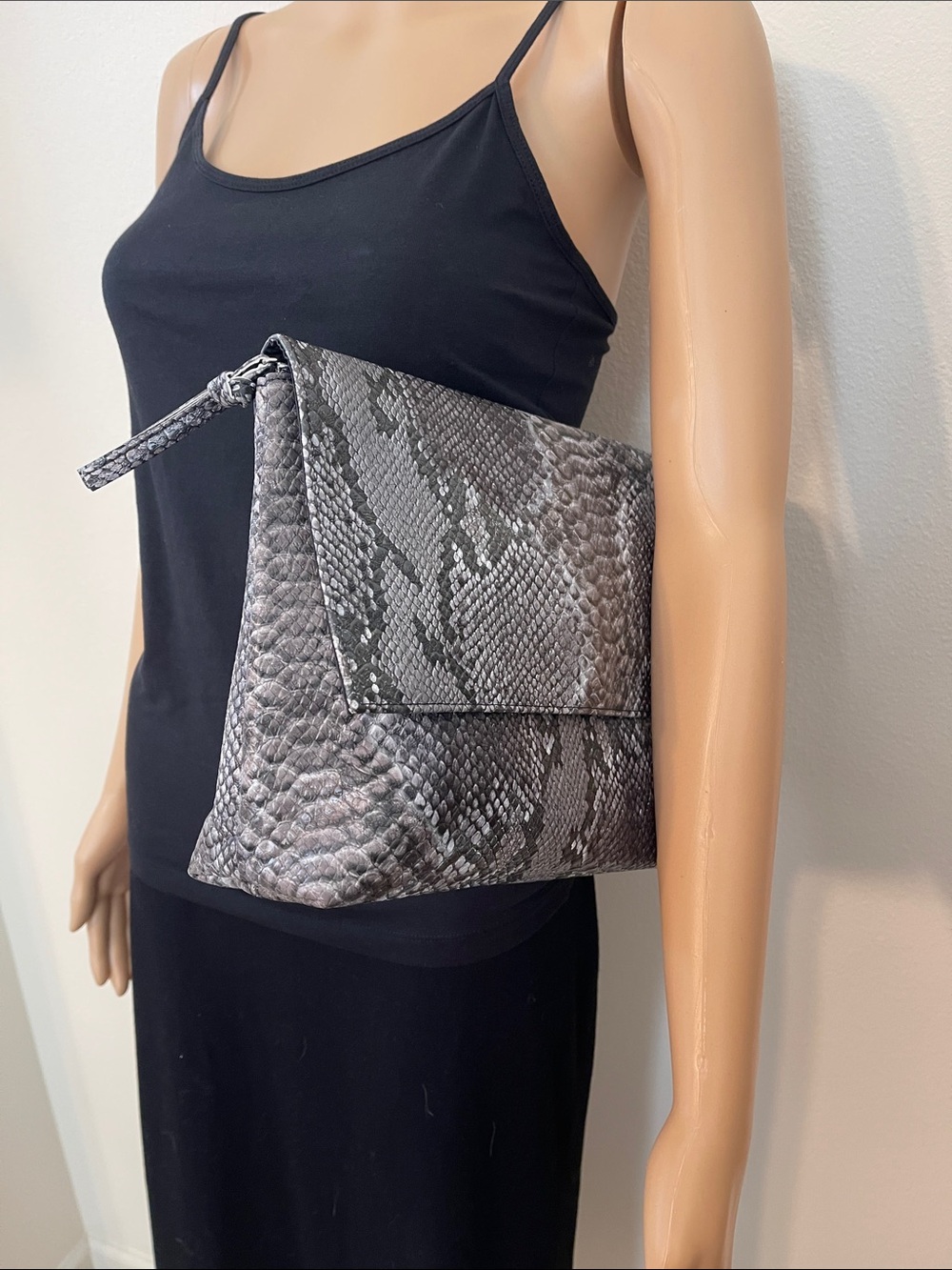 NWOT Large Vegan Leather Snake Print Clutch